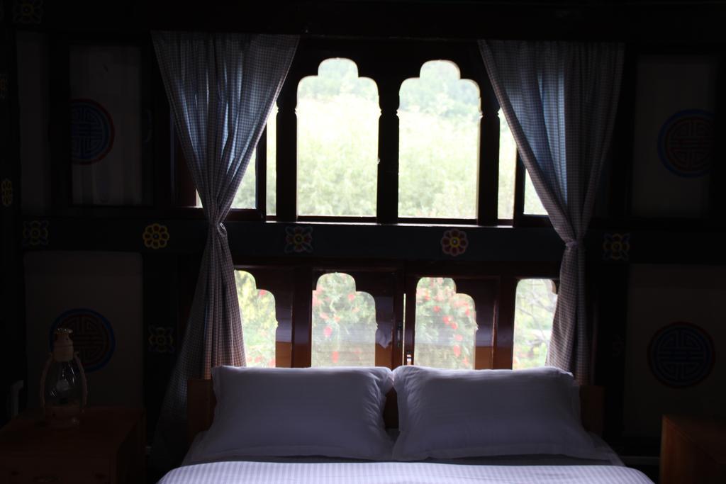 Ama's Village Lodge Paro Eksteriør billede