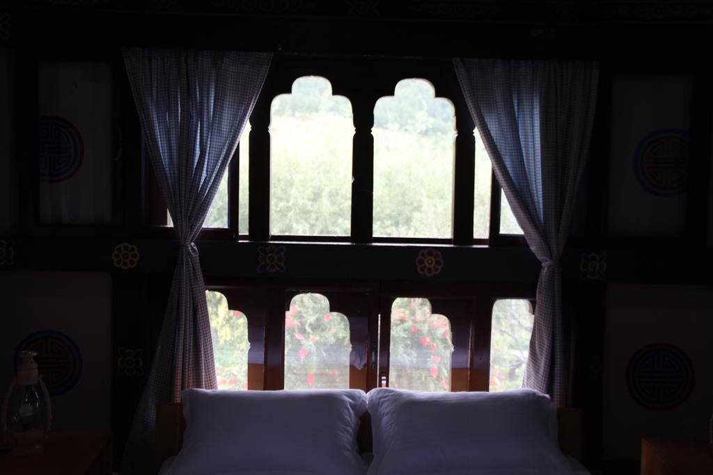 Ama's Village Lodge Paro Eksteriør billede